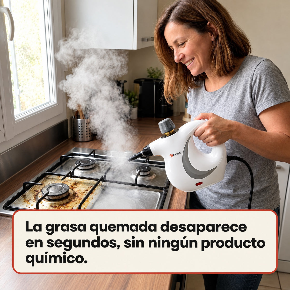 VaporMax Bravio limpiando la placa de cocina